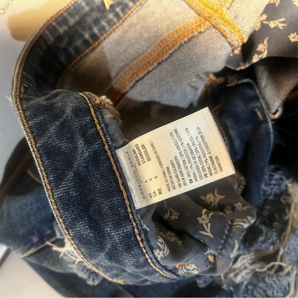 Distressed Blue Jeans - Picture 6 of 6